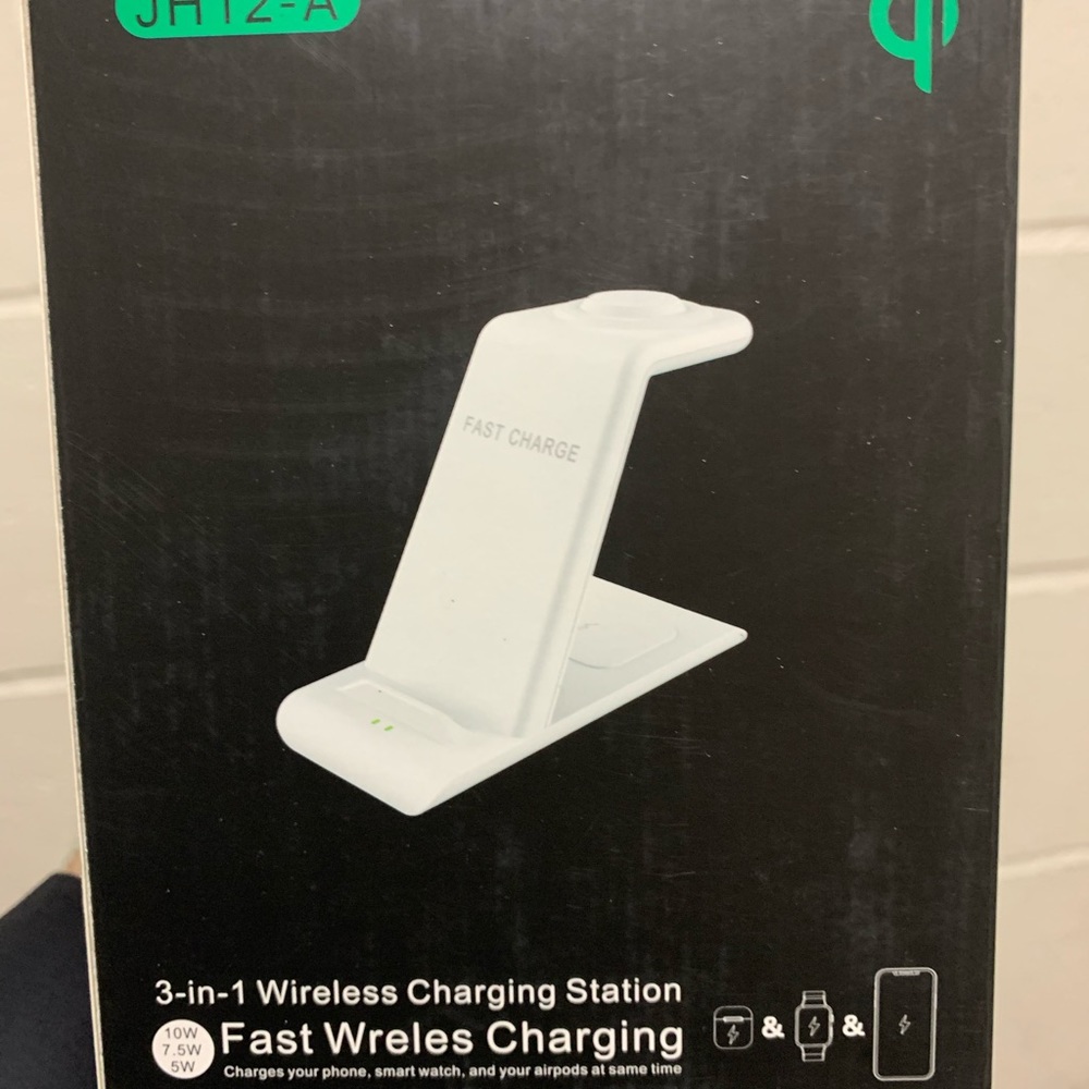 Hatalkin 3 in 1 charger. Brand new in box